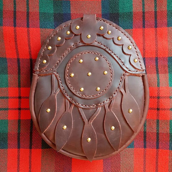 Leather Hunting Sporran in Praline